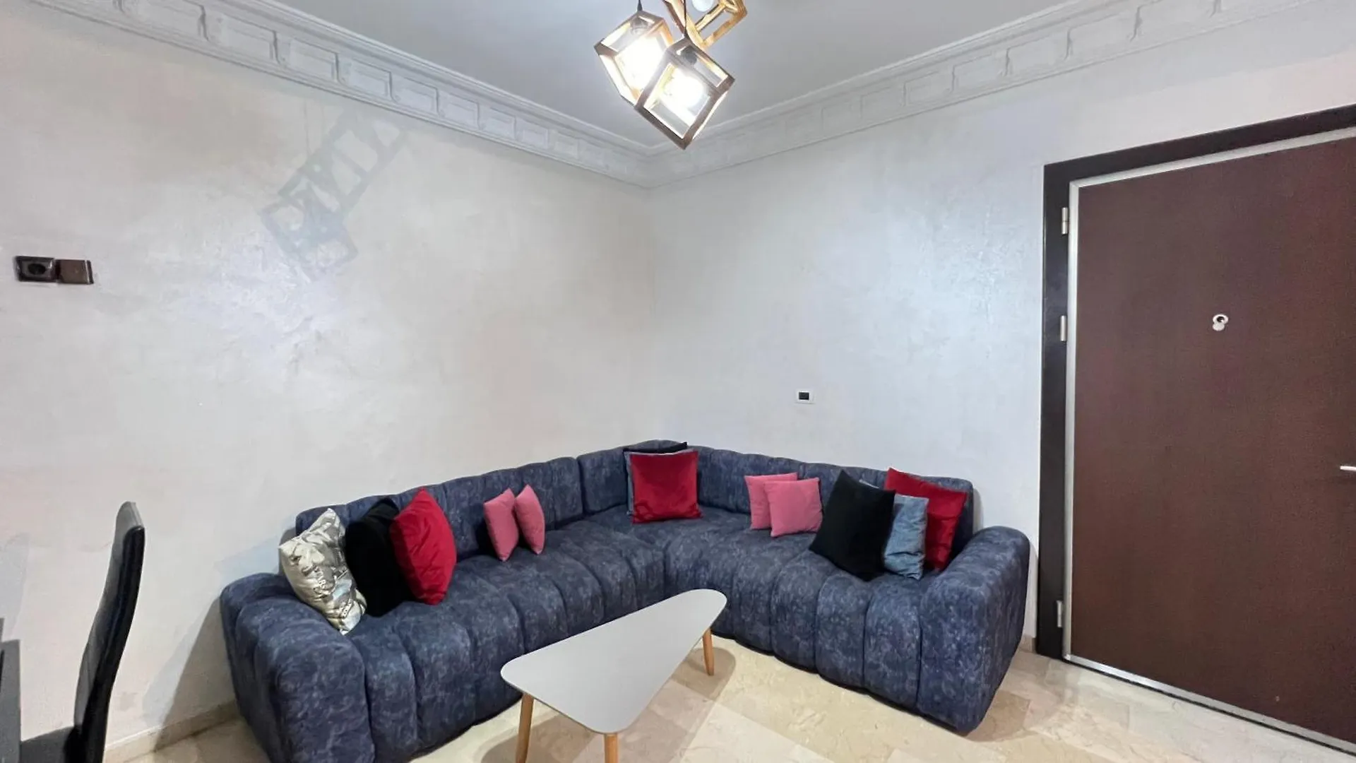 Seven Appartment 카사블랑카 0*,